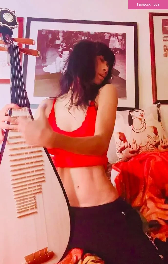 Bai Ling