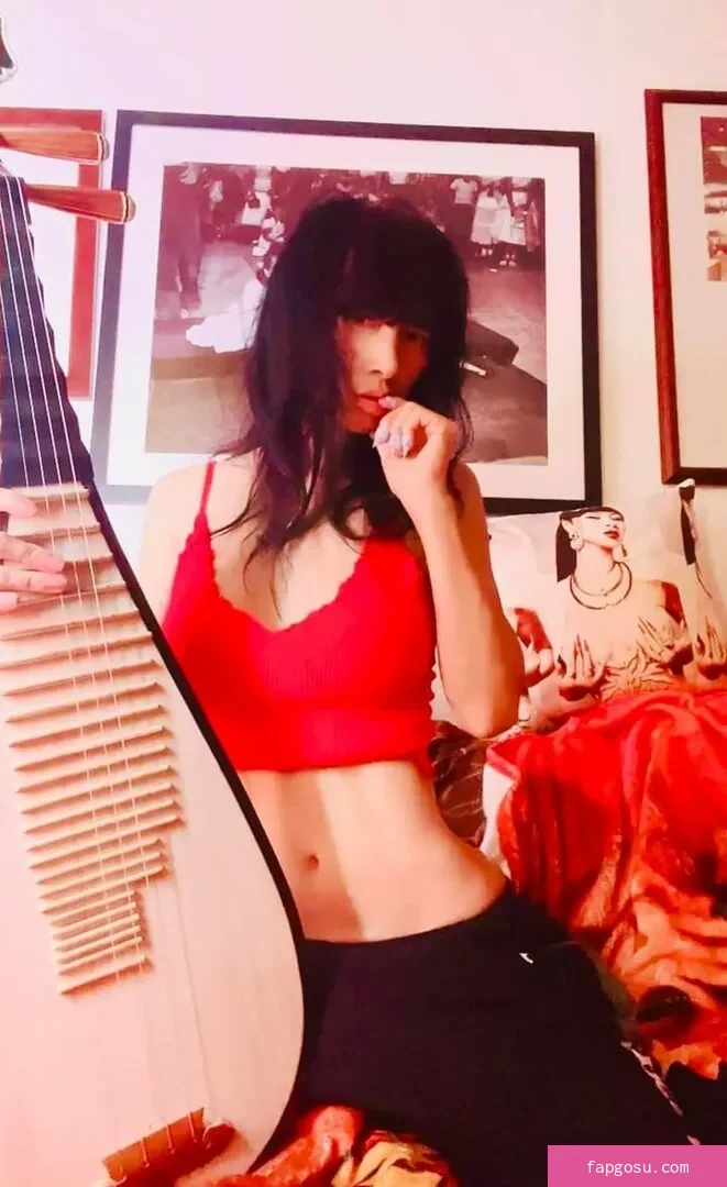 Bai Ling