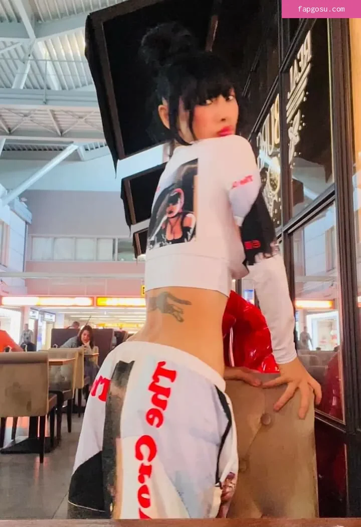 Bai Ling