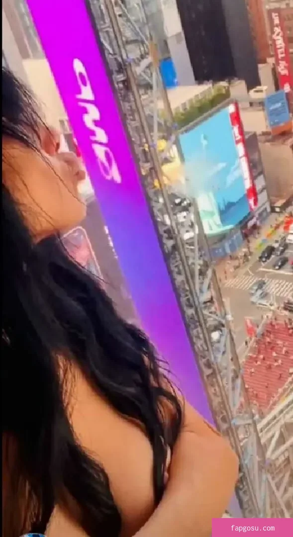 Bai Ling