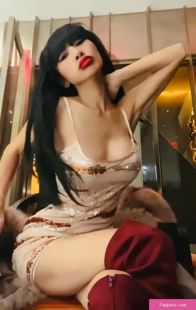 Bai Ling