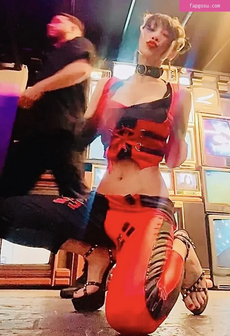 Bai Ling