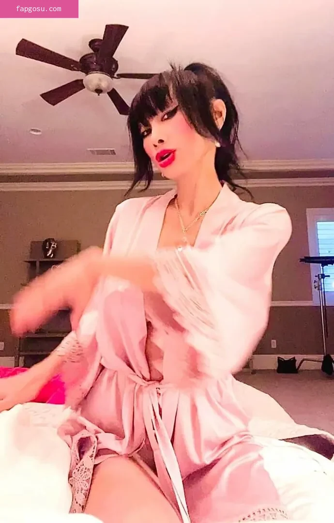 Bai Ling