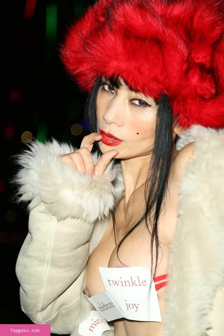 Bai Ling
