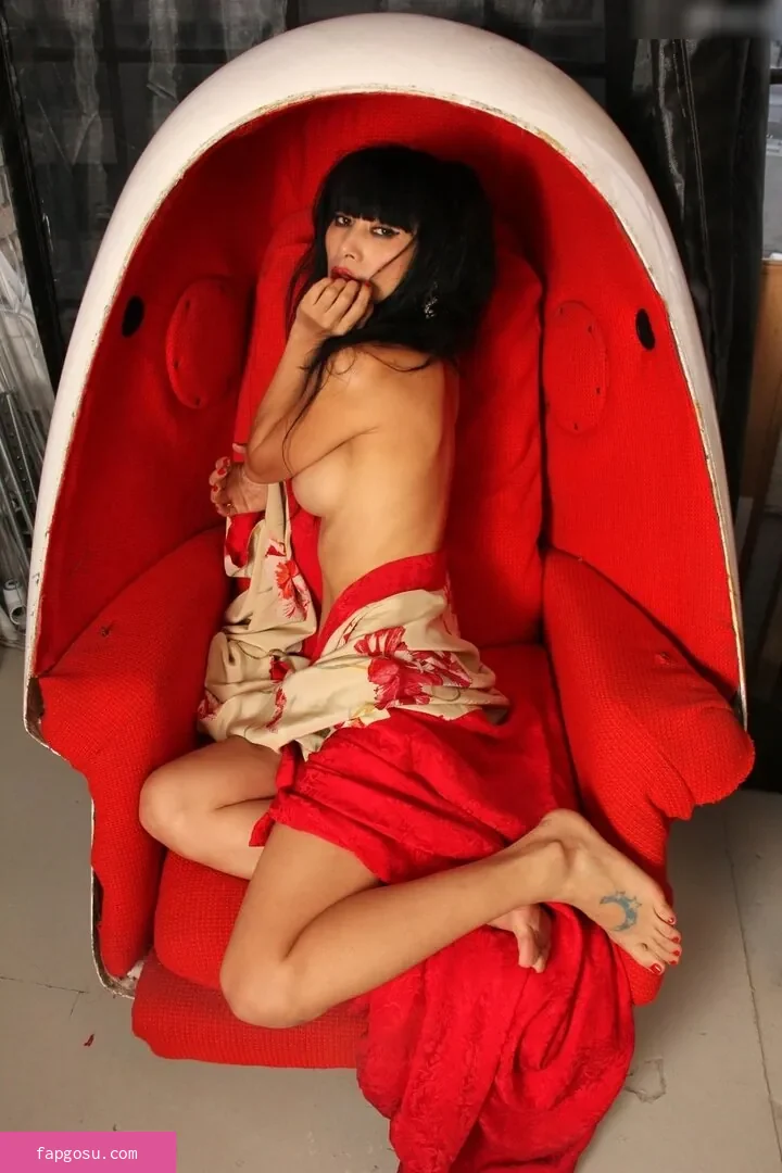 Bai Ling