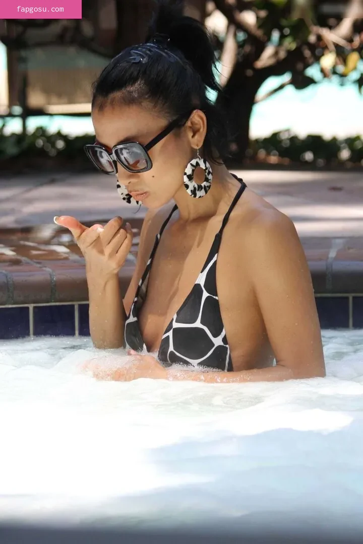 Bai Ling