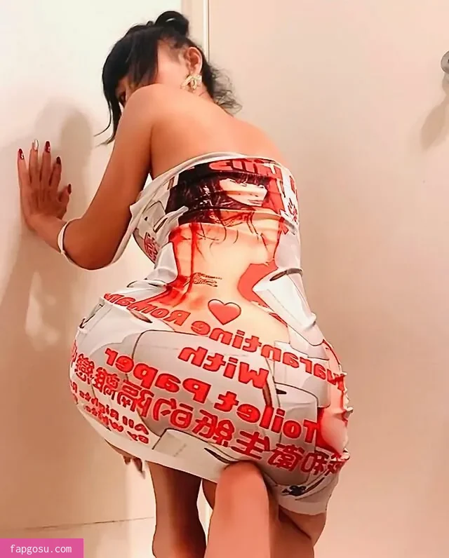 Bai Ling