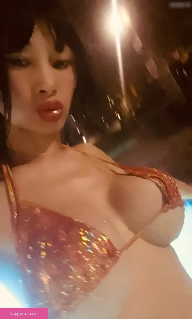 Bai Ling