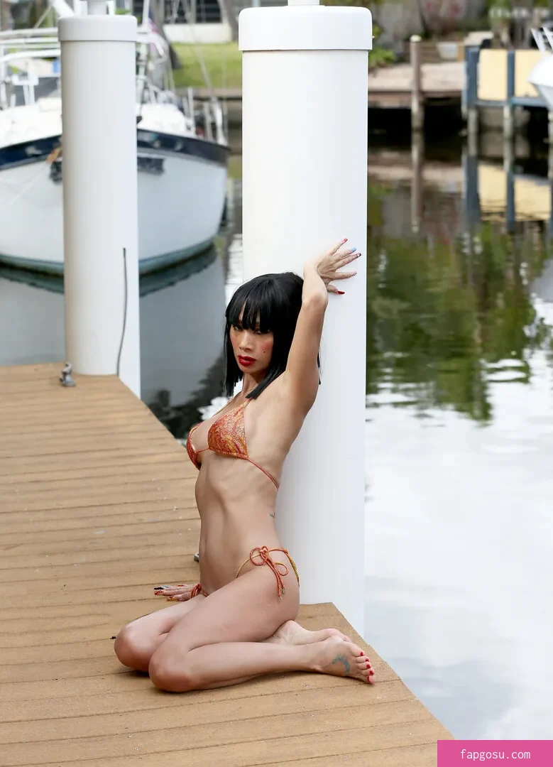 Bai Ling