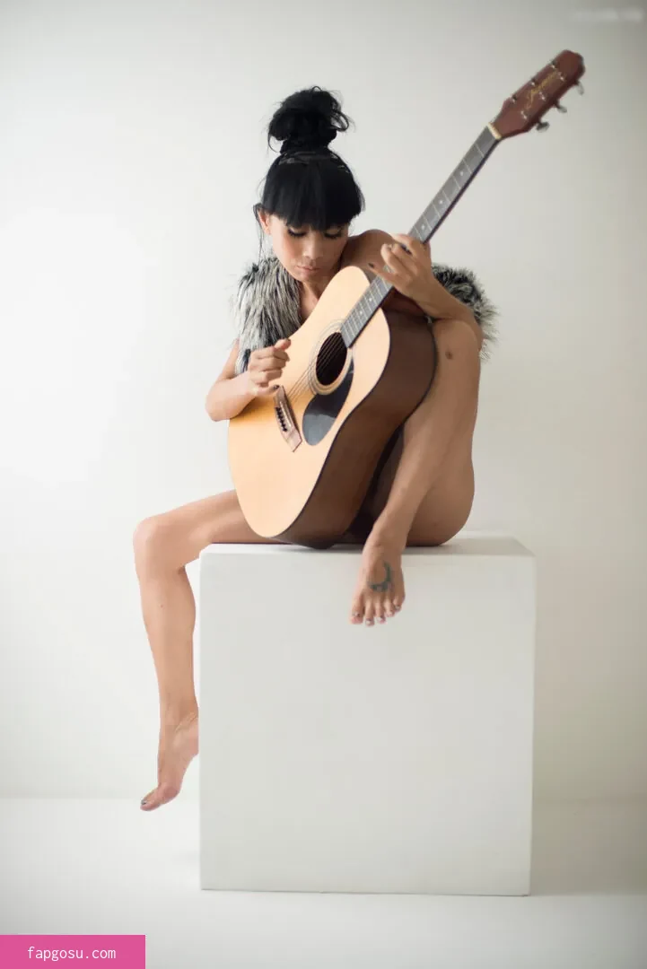 Bai Ling