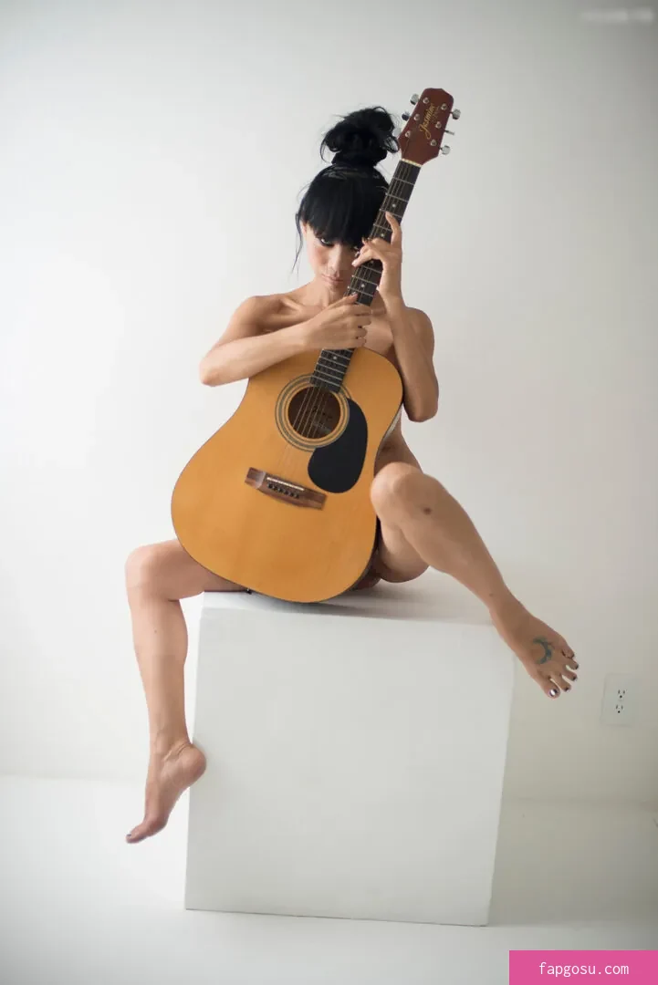Bai Ling