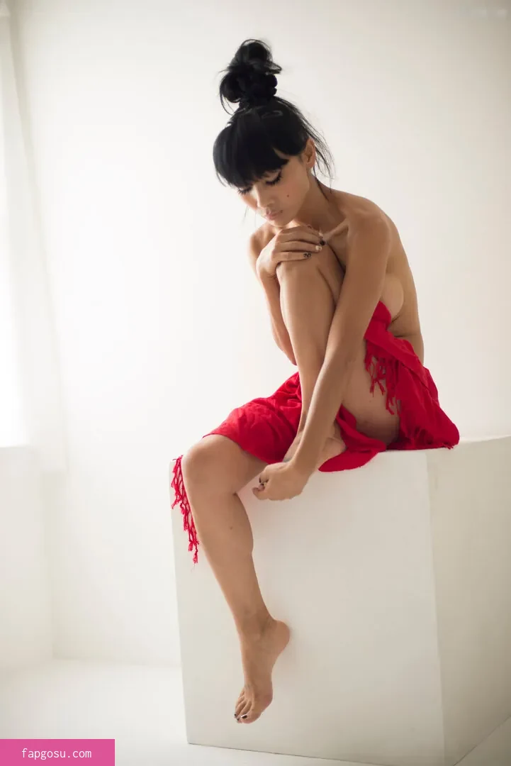 Bai Ling