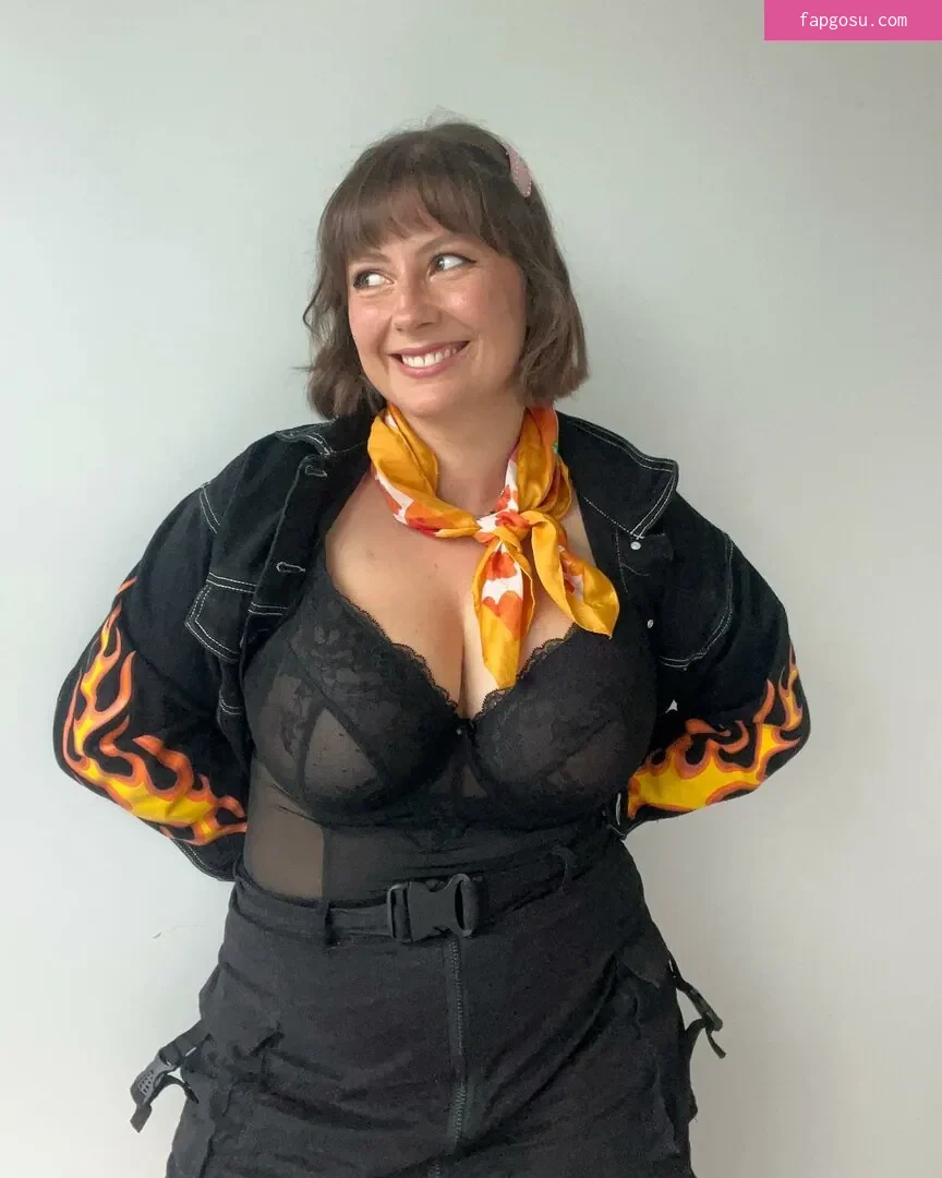 Bel Larcombe / Slice_of_salami_