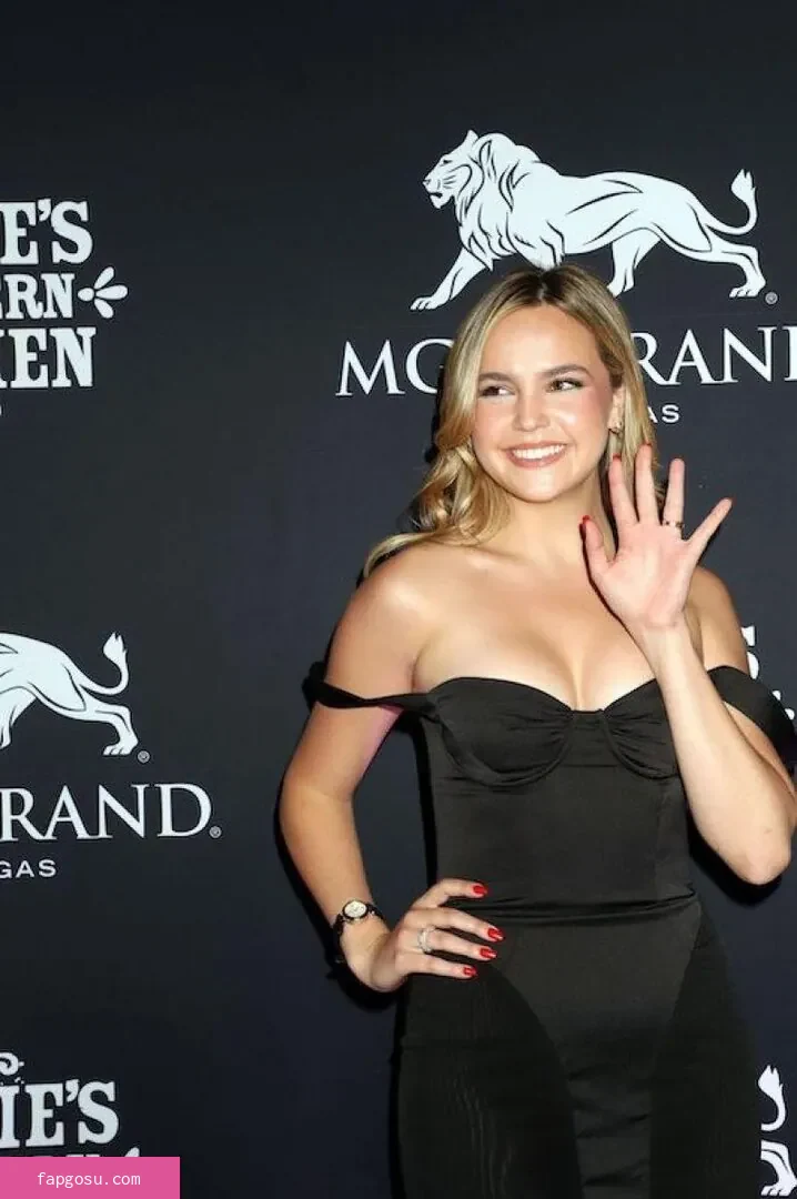 Bailee Madison