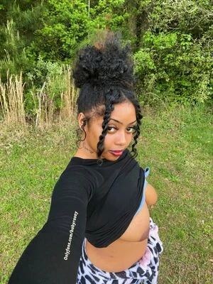 Bodak Mami content