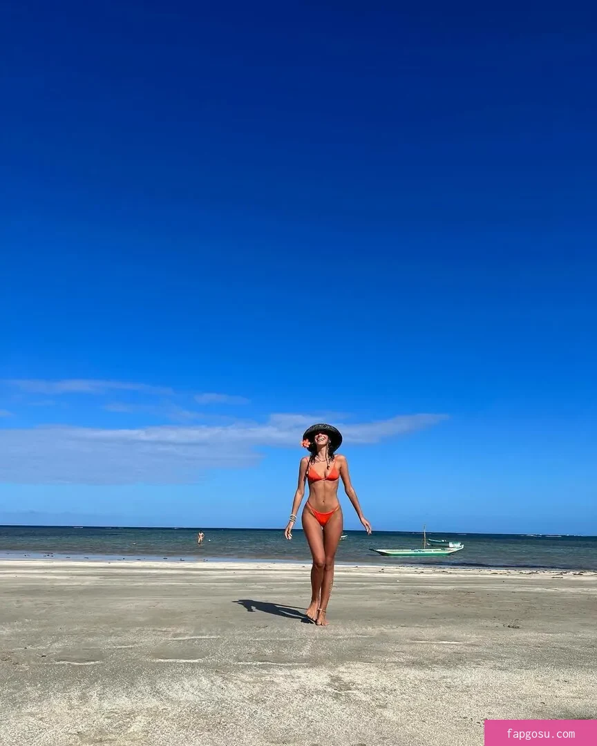Bruna Marquezine