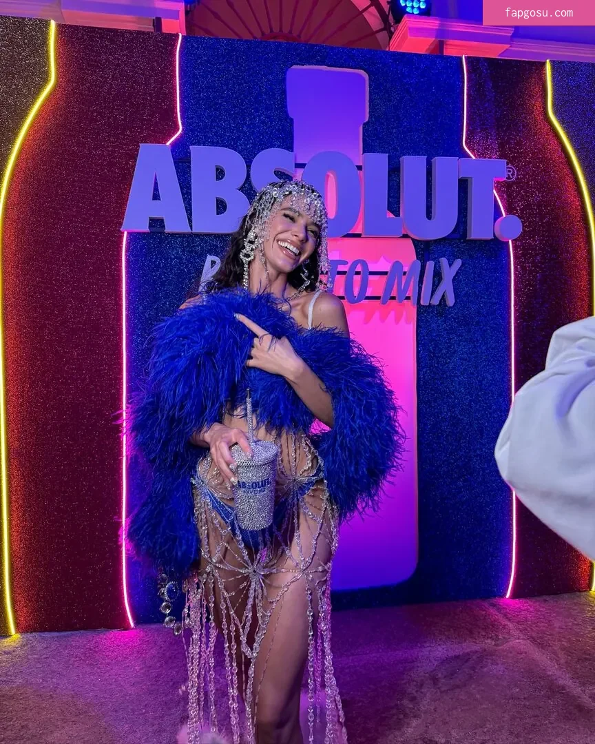 Bruna Marquezine