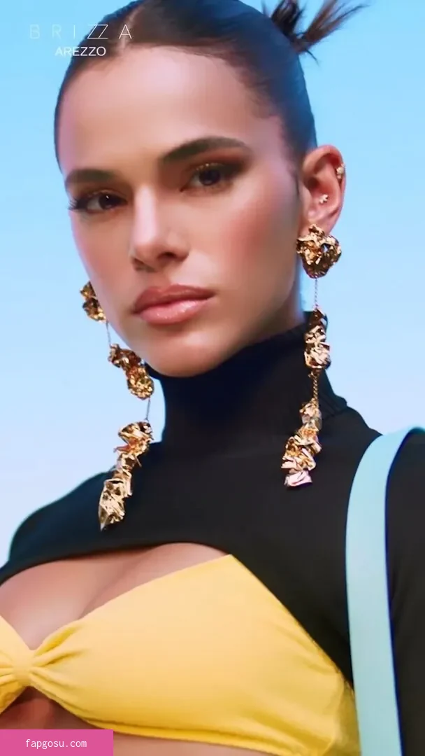 Bruna Marquezine