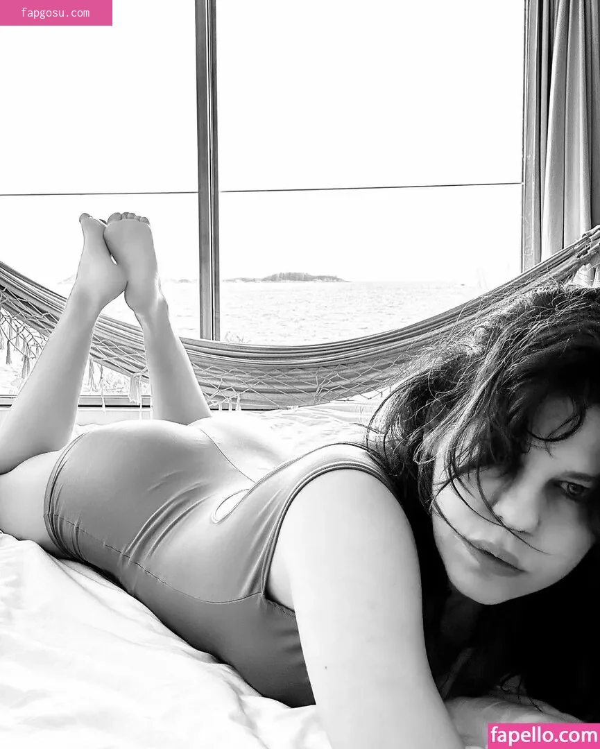 Barbara Paz