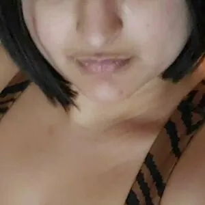 busty_priya_sangria
