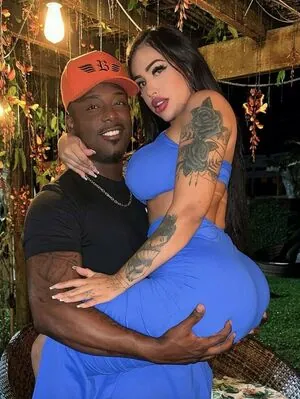 Bianca Souza content