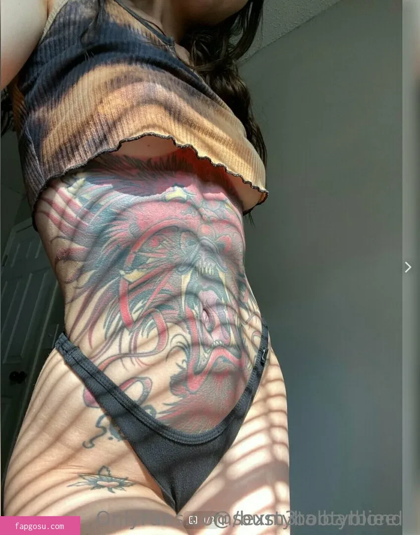 bustybootyblonde