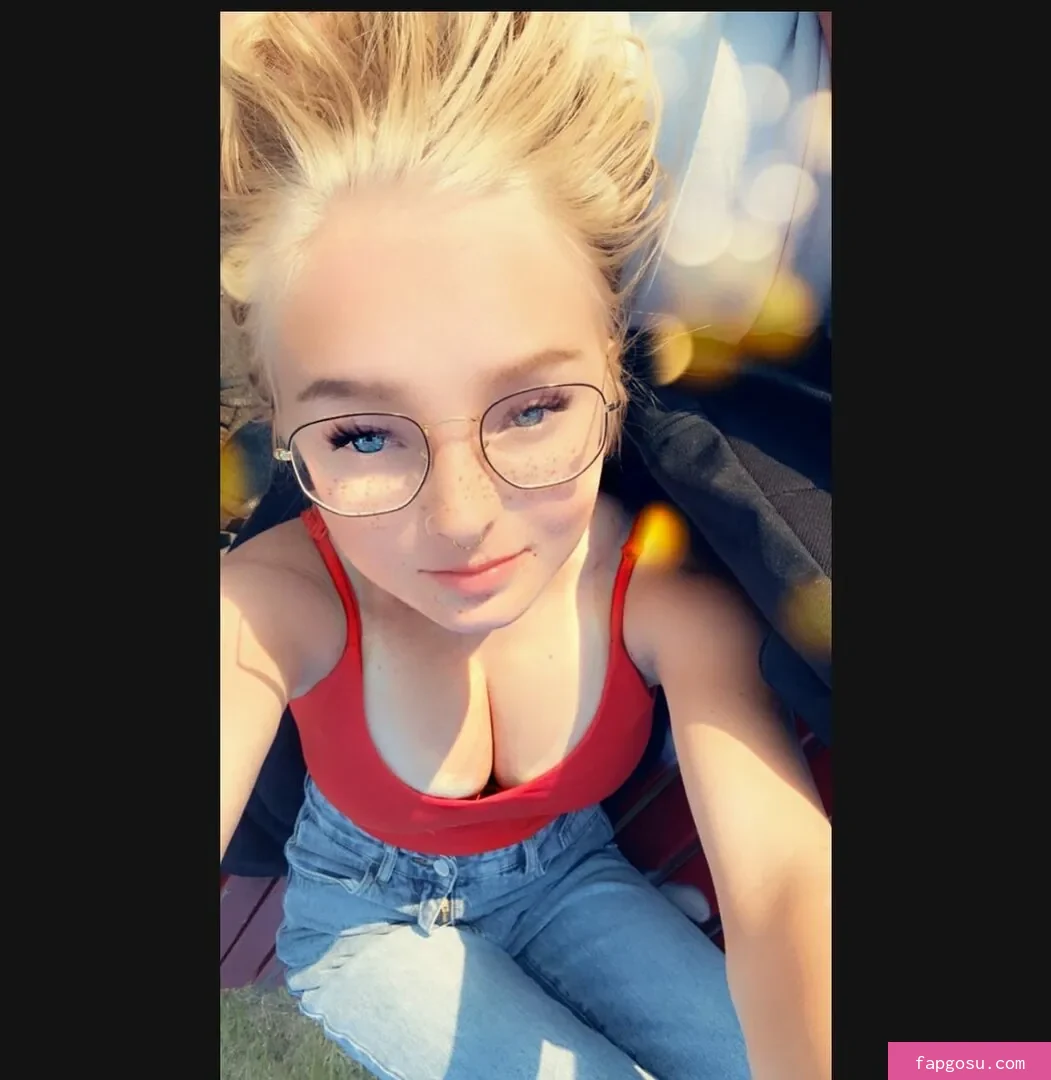blonde_vivi