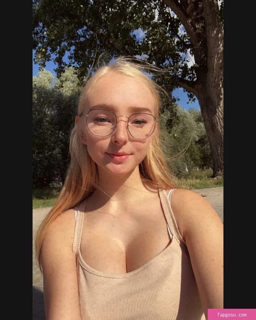 blonde_vivi