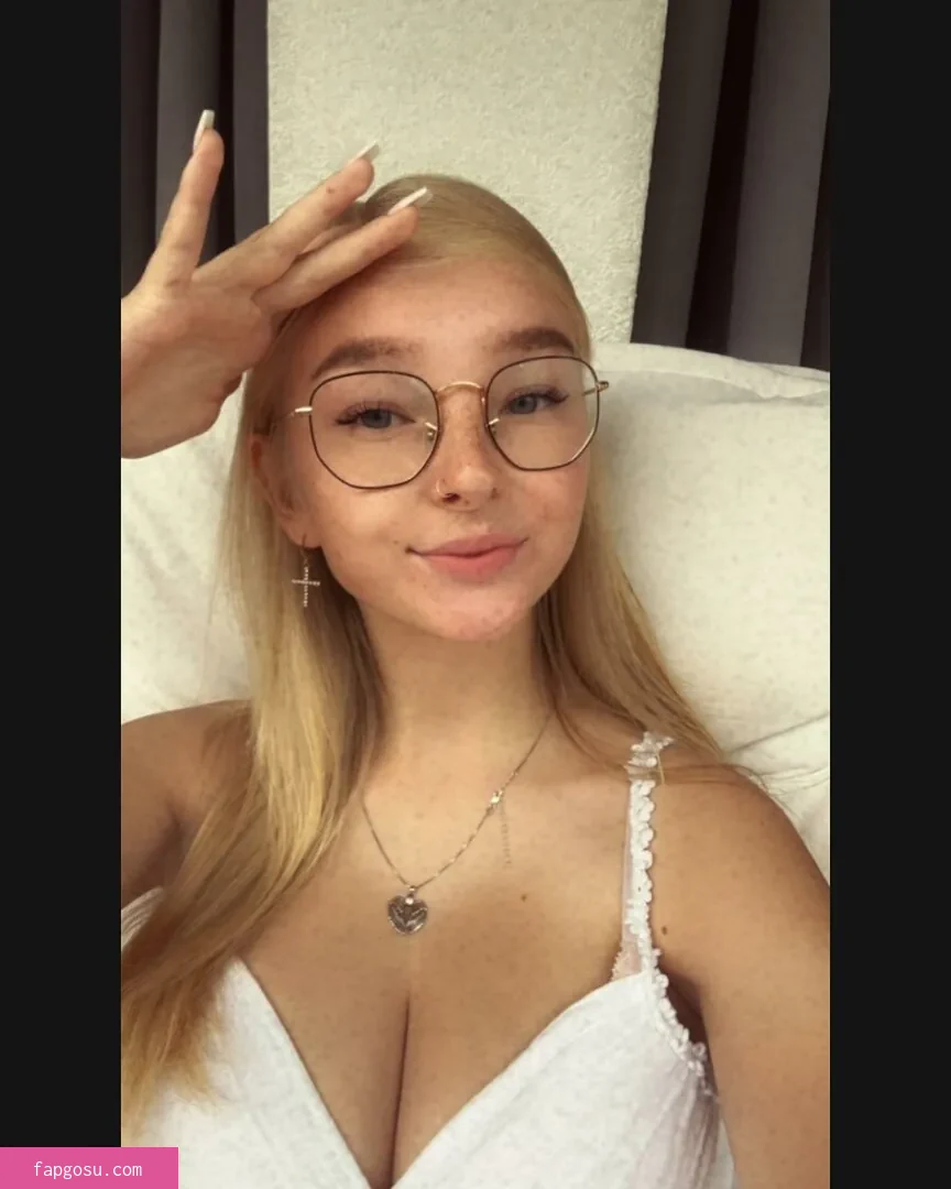 blonde_vivi