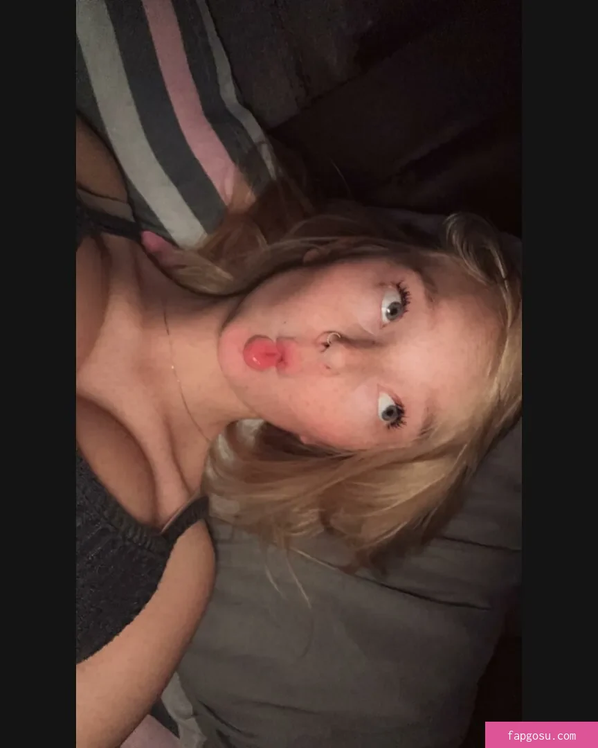 blonde_vivi