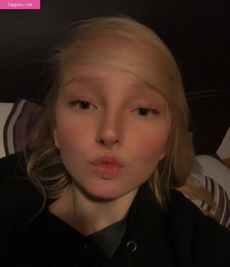 blonde_vivi