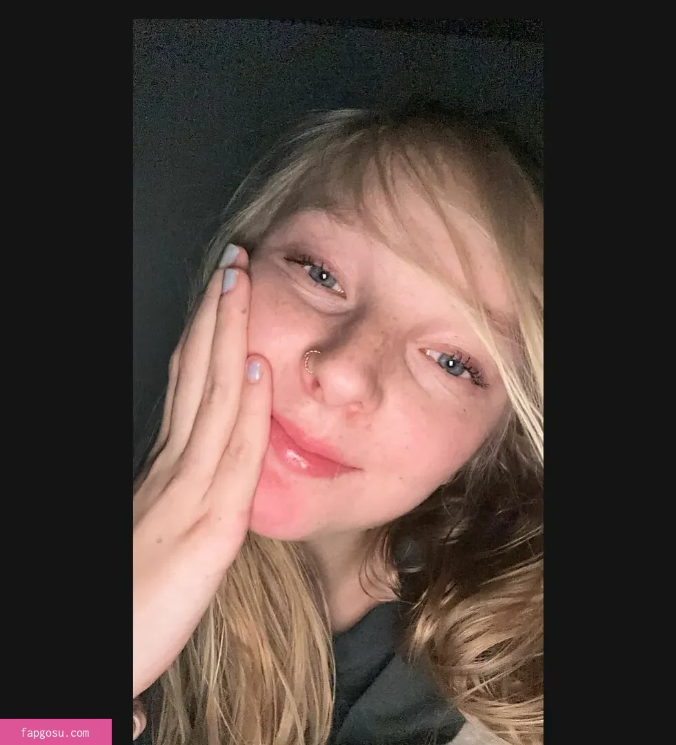 blonde_vivi