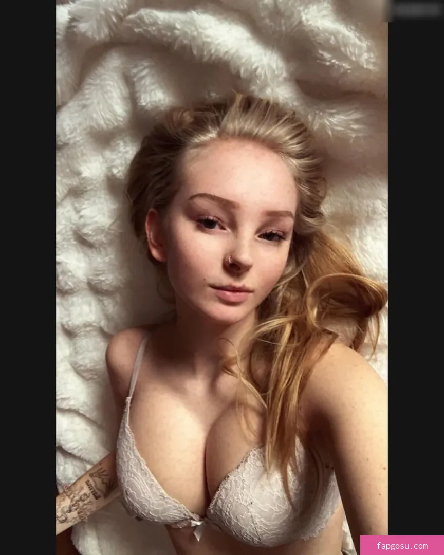 blonde_vivi