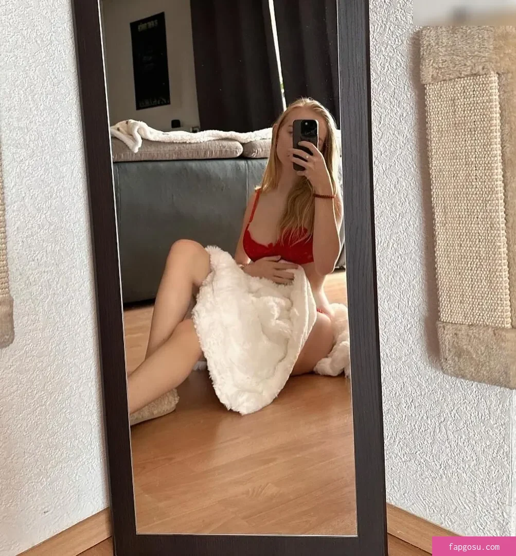 blonde_vivi