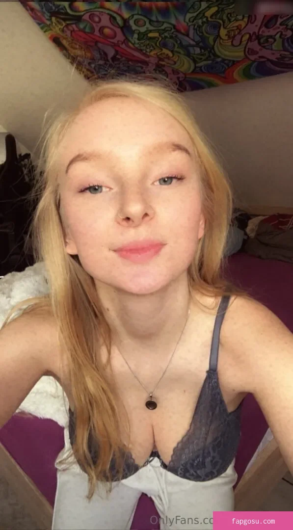 blonde_vivi