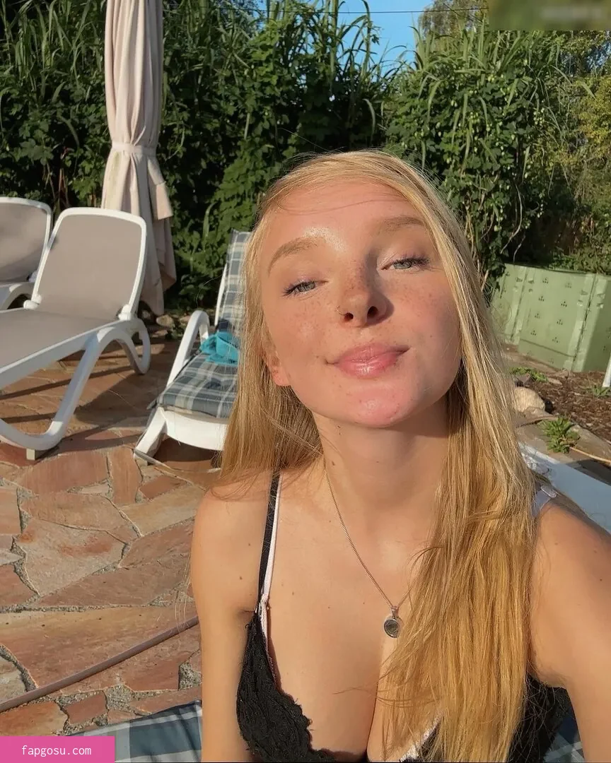 blonde_vivi