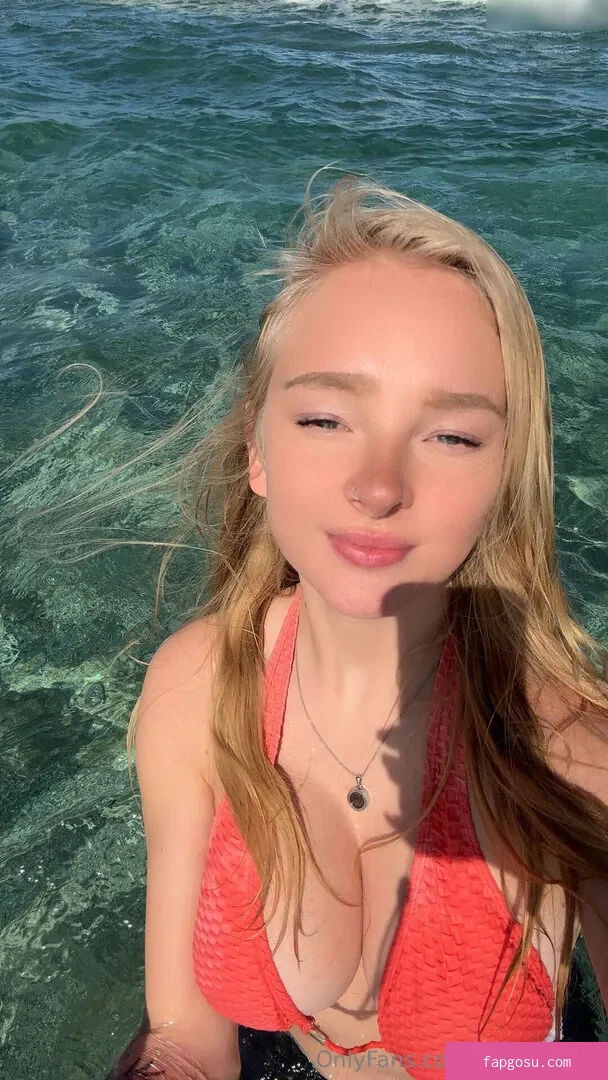 blonde_vivi