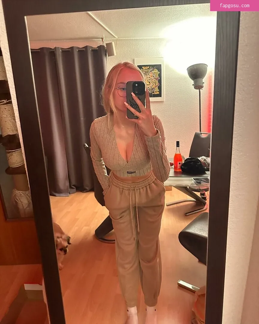blonde_vivi