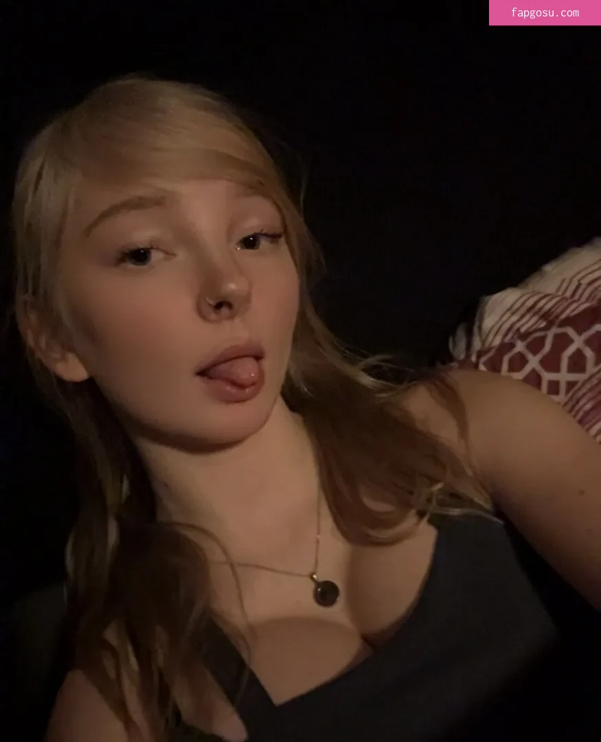 blonde_vivi