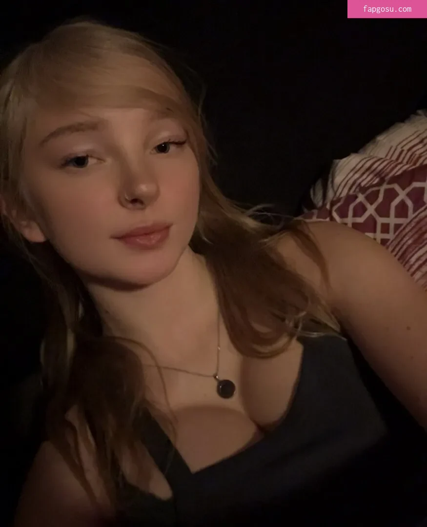 blonde_vivi