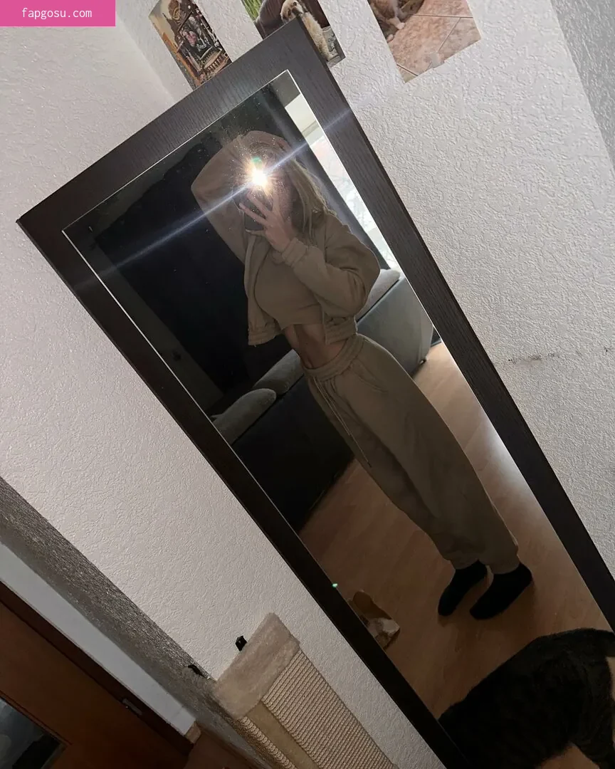 blonde_vivi