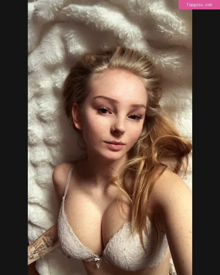 blonde_vivi