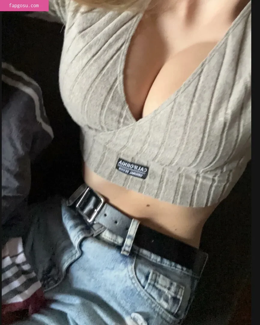 blonde_vivi