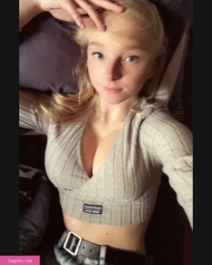 blonde_vivi