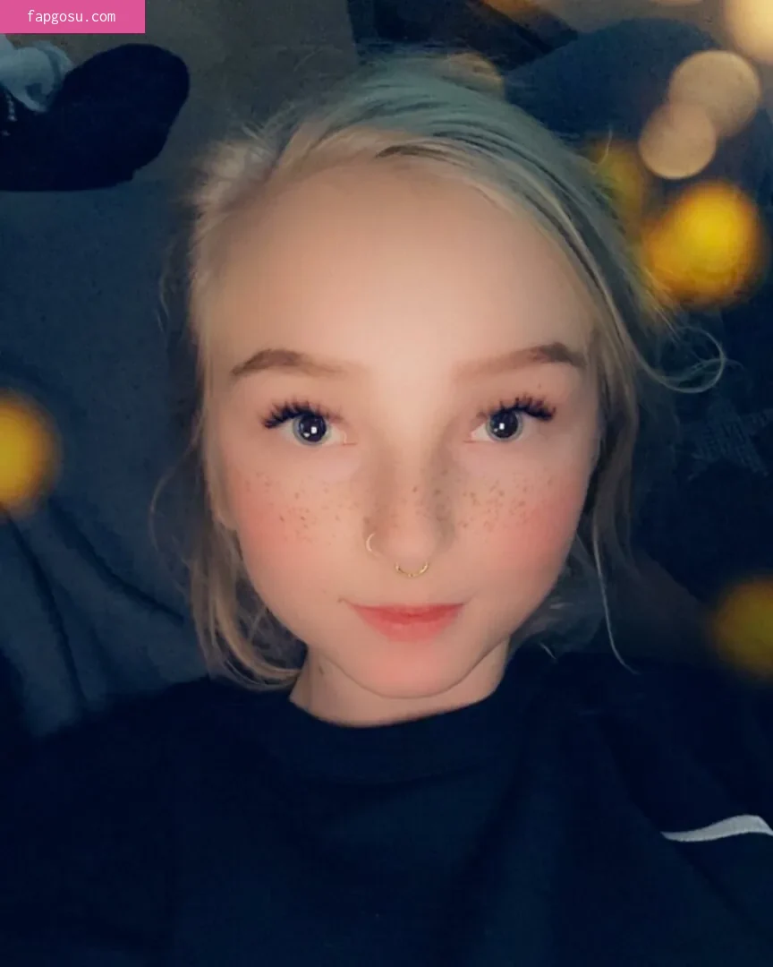 blonde_vivi