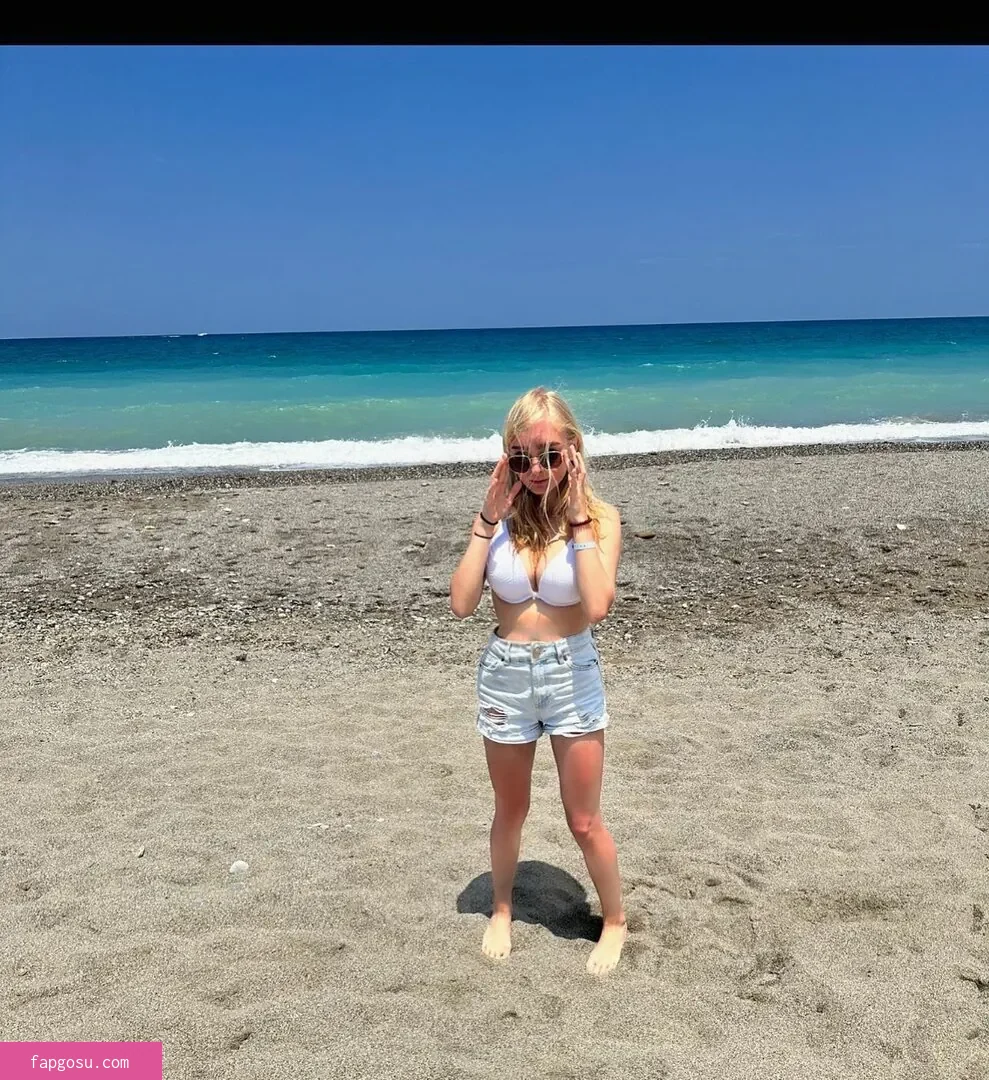 blonde_vivi