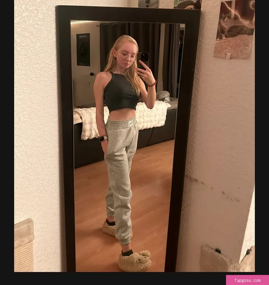 blonde_vivi