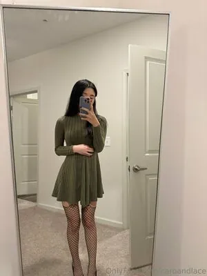 Caroandlace content