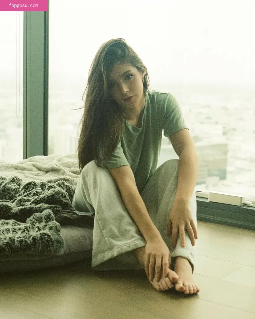 Chrissy Costanza