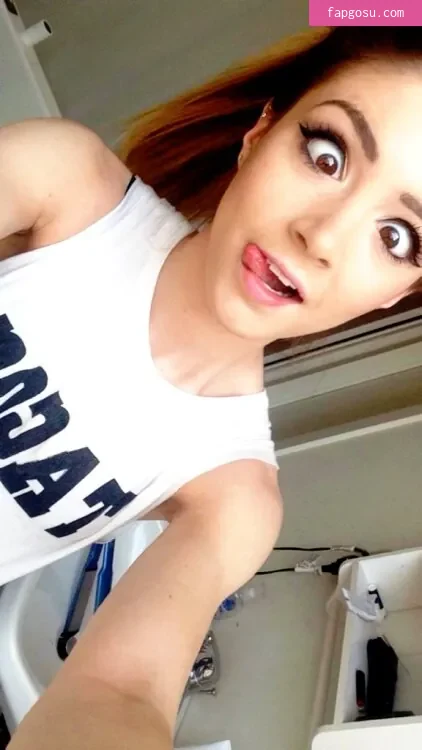 Chrissy Costanza